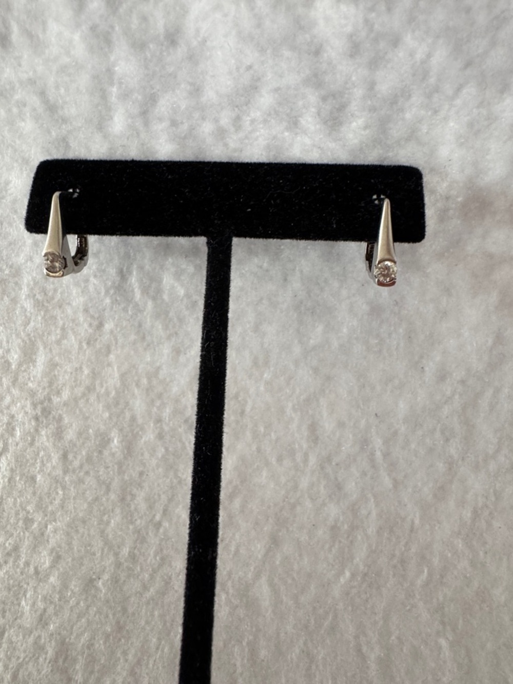 14k White Gold Teardrop Hoop Earrings - Minimalist Silver Design - Picture 4 of 5